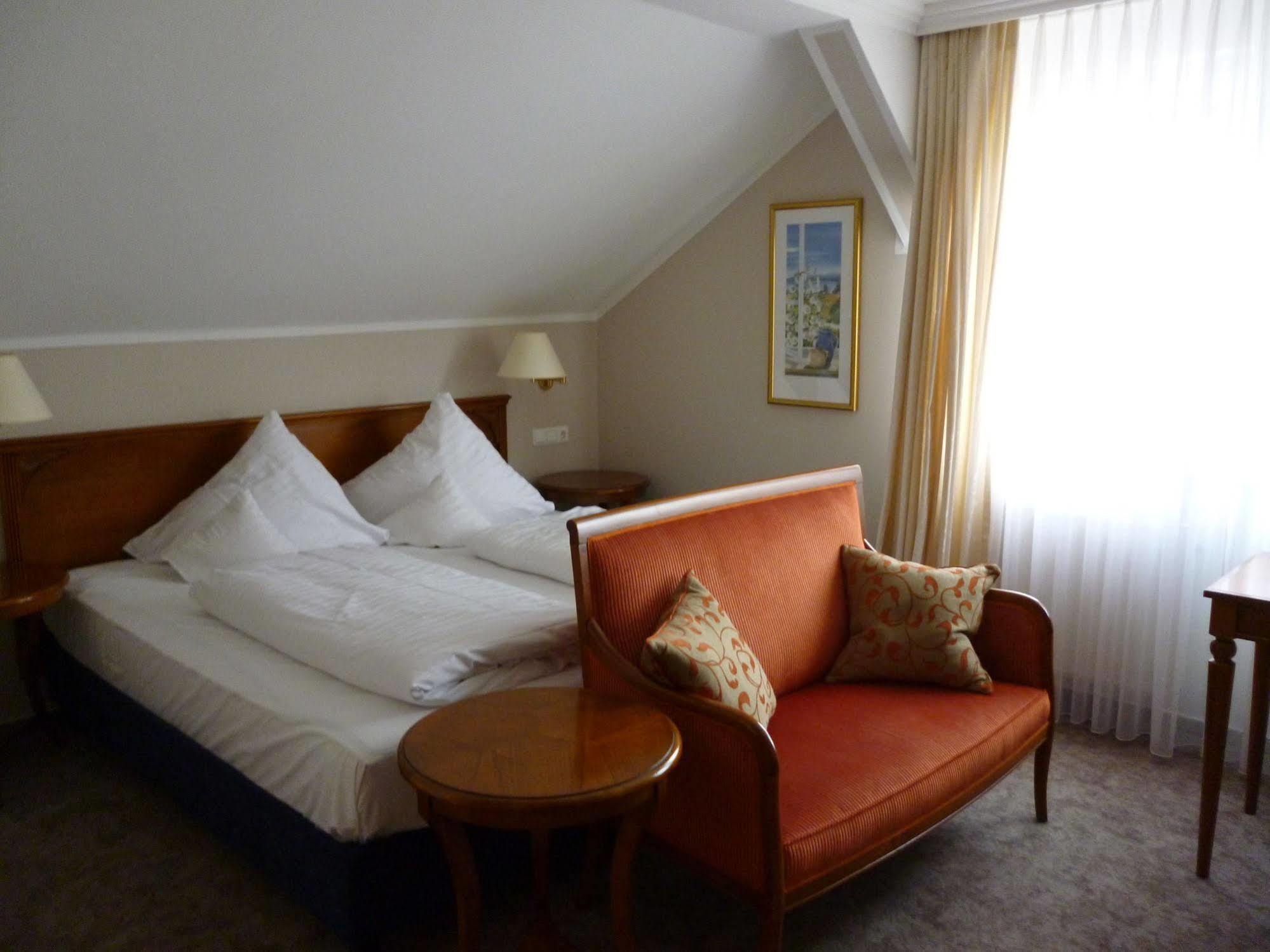Hotel Goedecke Sarstedt Kültér fotó
